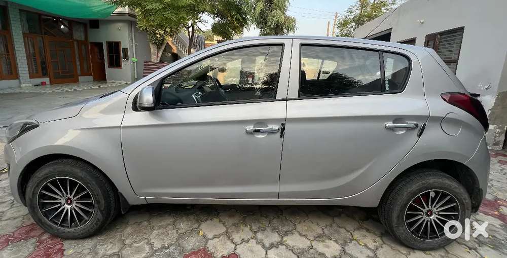 Hyundai I20 Magna 2013 , Car In Very Good Condition With Alloy Wheels
