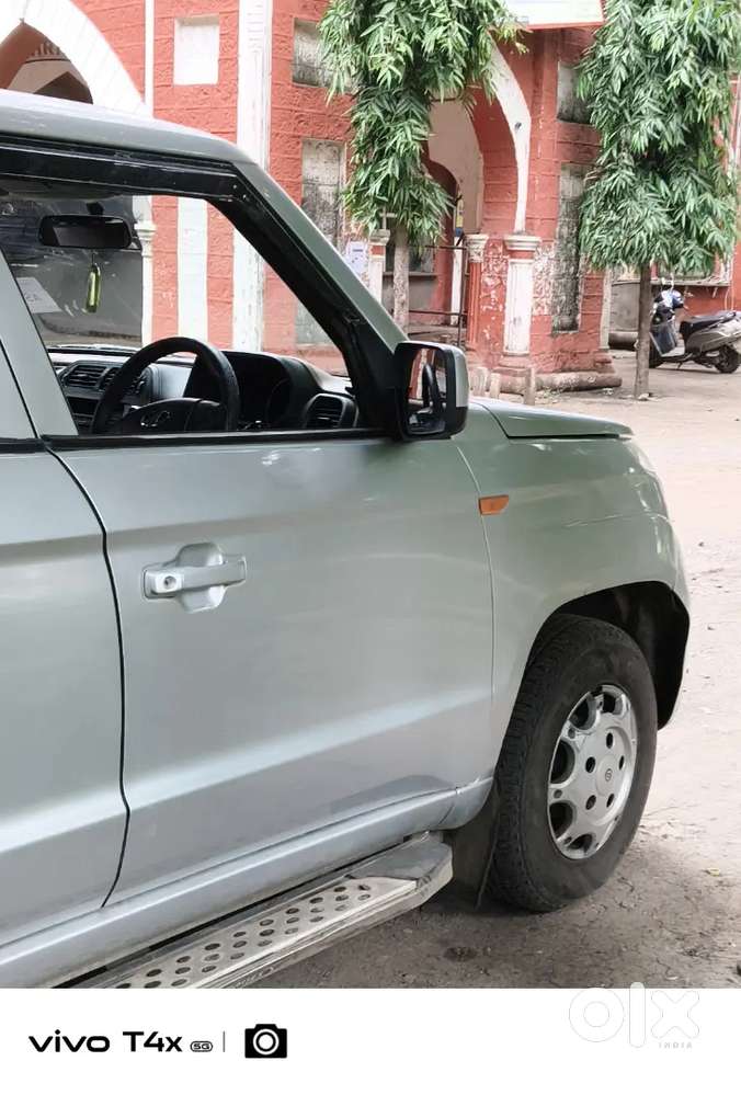 Mahindra Tuv 300 2017