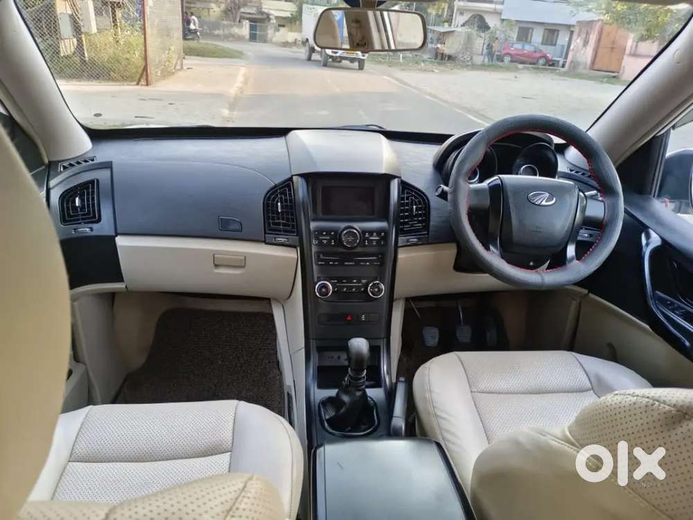 Mahindra Xuv500 2017 Diesel 70000 Km Driven