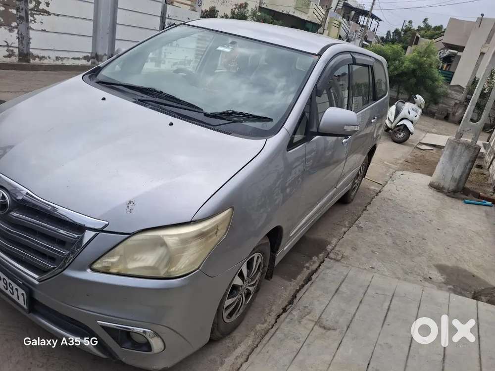 Toyota Innova 2015 Diesel Well Maintained