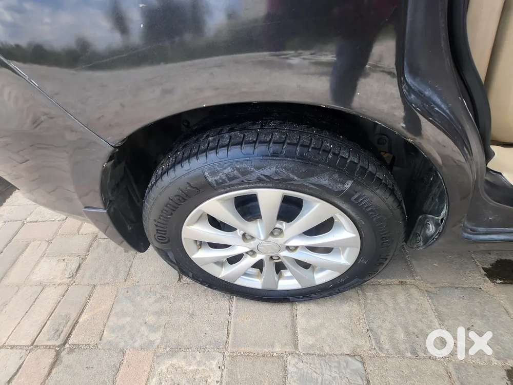 Maruti Suzuki Ertiga 2013