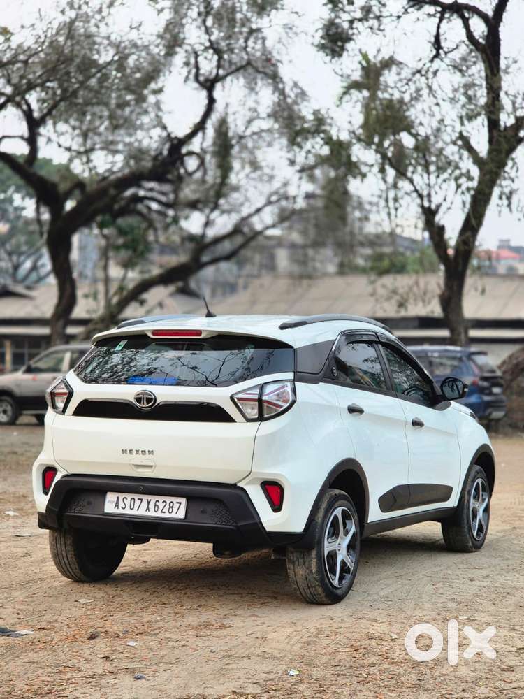Tata Nexon, 2024, Petrol