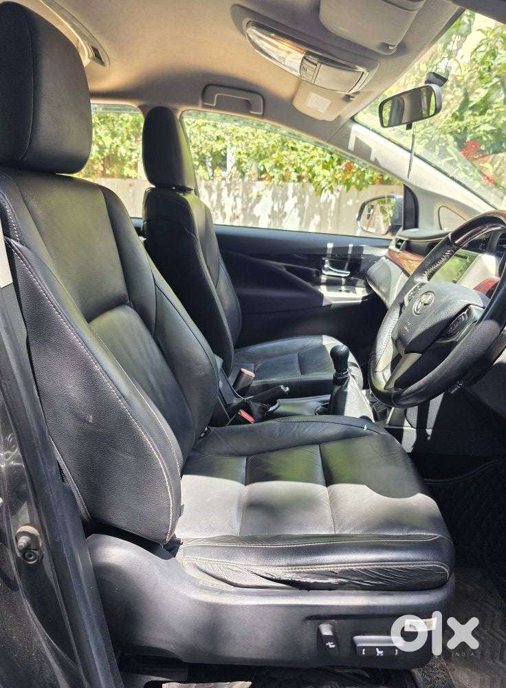 Toyota Innova Crysta 2.5z, 2016, Diesel