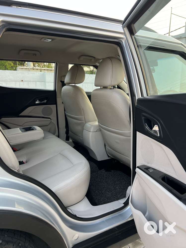 Mahindra Xuv300 W8 Diesel, 2021, Diesel