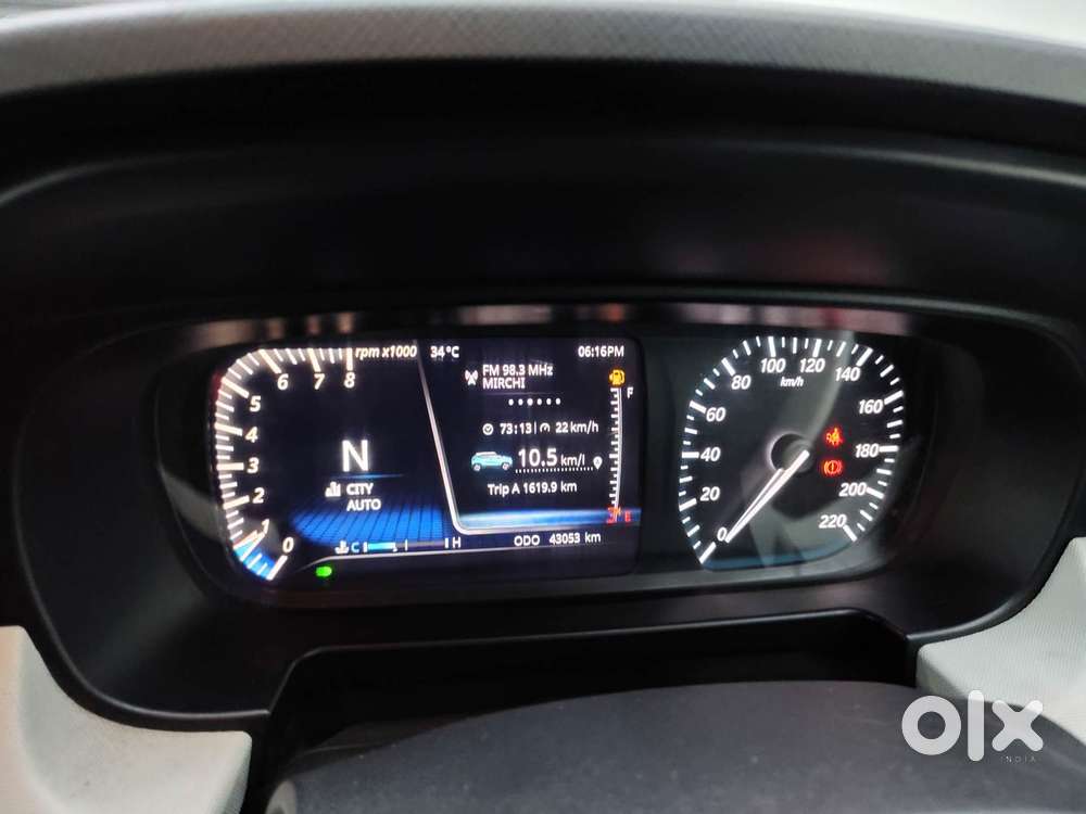 Tata Punch 1.2 Revotron Creative Amt Dual Tone, 2022, Petrol
