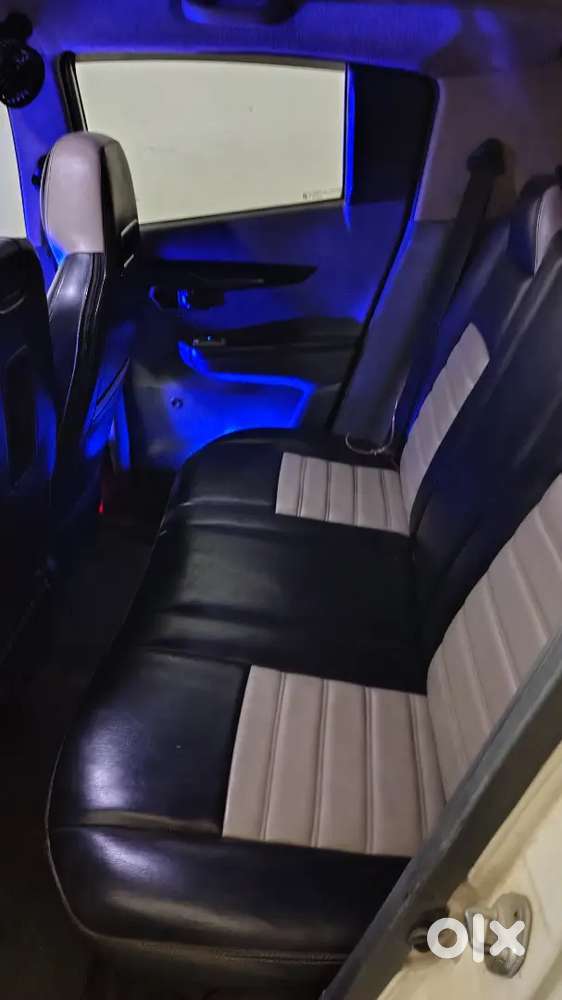 Mahindra Kuv 100 2019