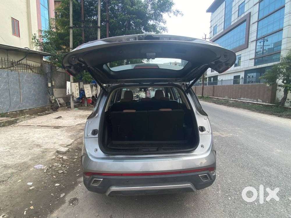Mg Hector Plus Sharp Pro 1.5 Turbo Petrol Cvt 7 Str, 2023, Petrol