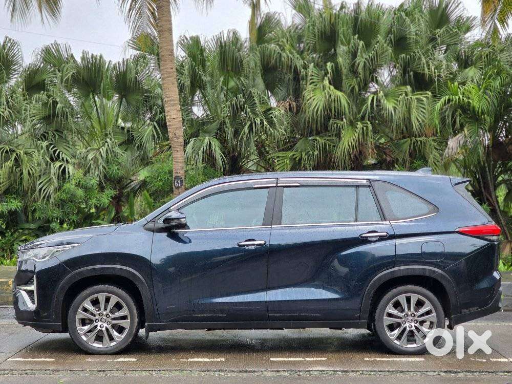 Toyota Innova Hycross 2.0 Zx (o) Hybrid 7 Str, 2023, Petrol