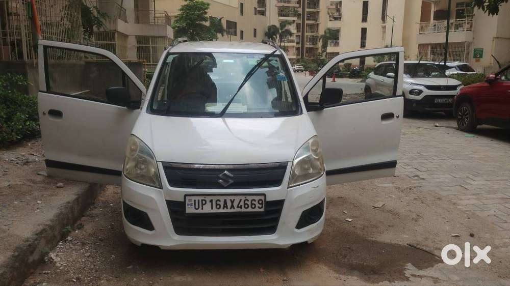 Well-maintained Maruti Wagon R Lxi Cng (2014)  Perfect Family & City