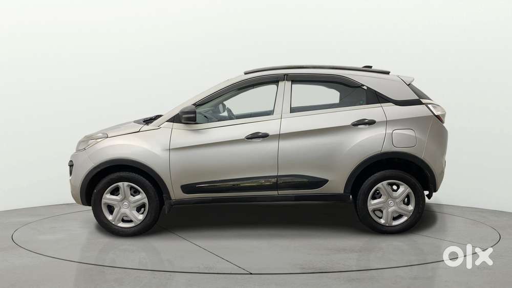 Tata Nexon 1.2 Revotron Xma, 2018, Petrol