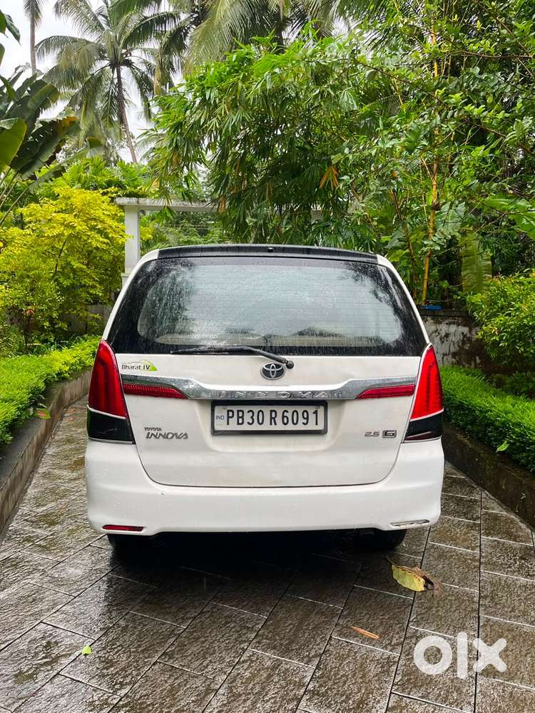 Toyota Innova Diesel 2011