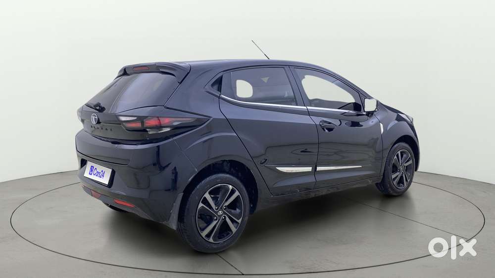 Tata Altroz 1.2 Xza Plus Dark Edition Dct, 2022, Petrol