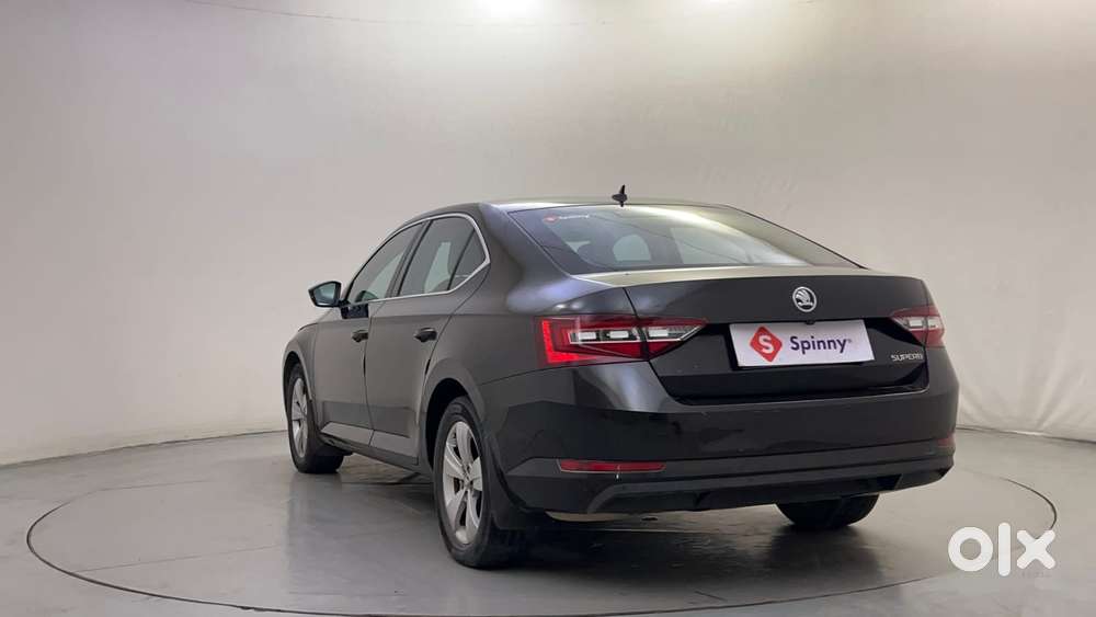 Skoda Superb [ ] 1.8 Style Tsi At, 2018, Petrol