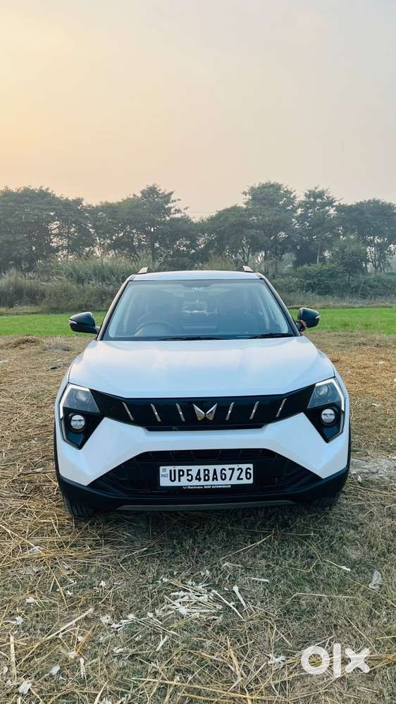 Mahindra Xuv 3xo 2025 Petrol Well Maintained