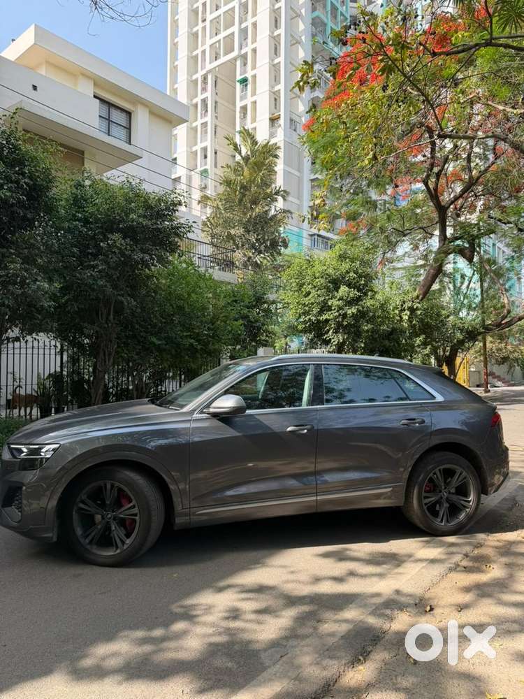 Audi Q8 Petrol 2024