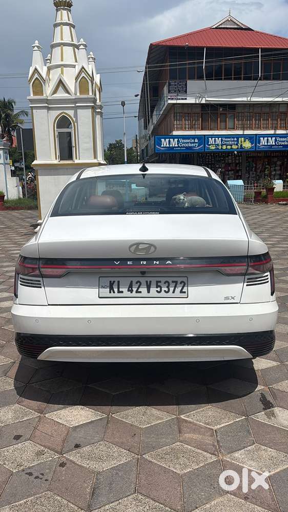 Hyundai Verna Petrol 2023