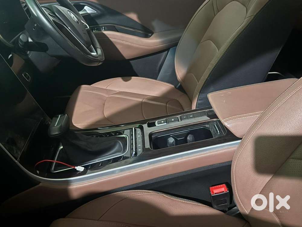 Mg Hector Plus 2023 Petrol 40000 Km Driven