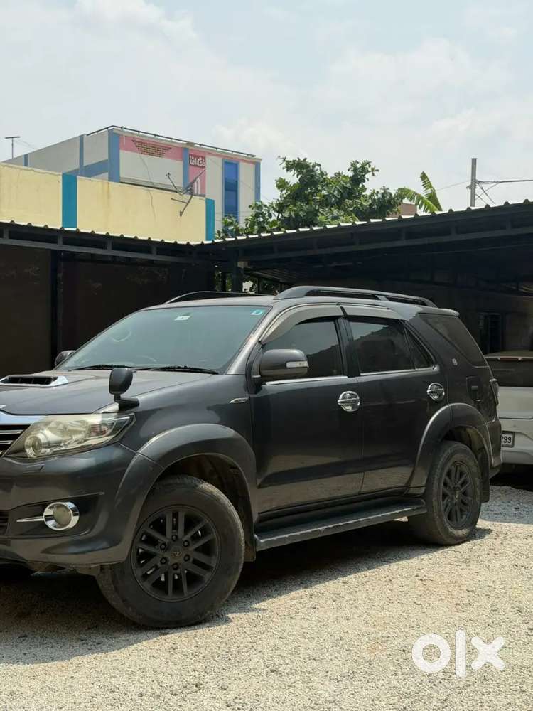 Toyota Fortuner 2015