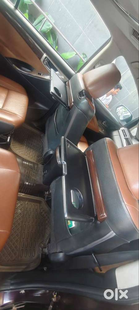 Toyota Innova Crysta 2016 Diesel 150000 Km Driven