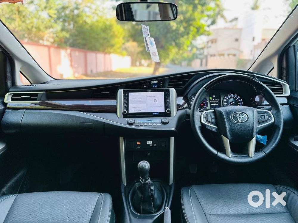 Toyota Innova Crysta [2020-ongoing] 2.4 Zx 7 Str, 2025, Diesel