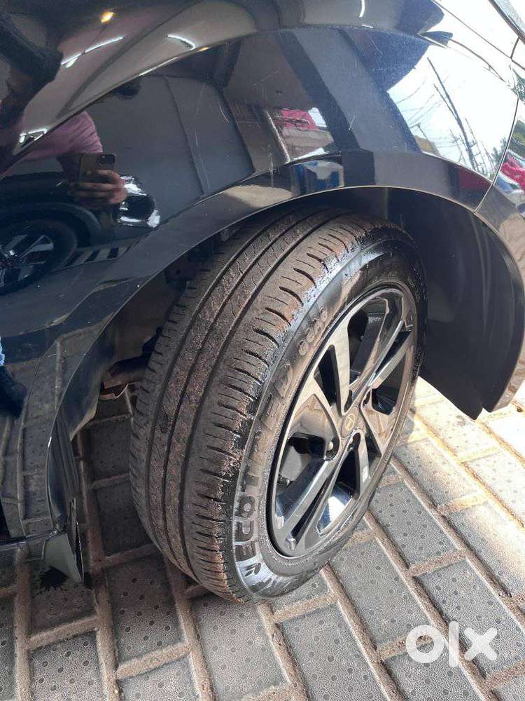 Tata Altroz, 2023, Petrol