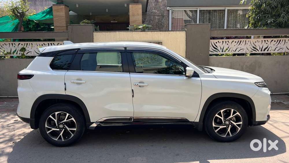 Toyota Urban Cruiser Hyryder (1.5 Neo-drive G At)