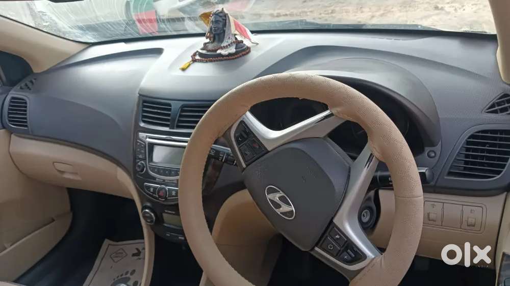 Hyundai Verna 2012