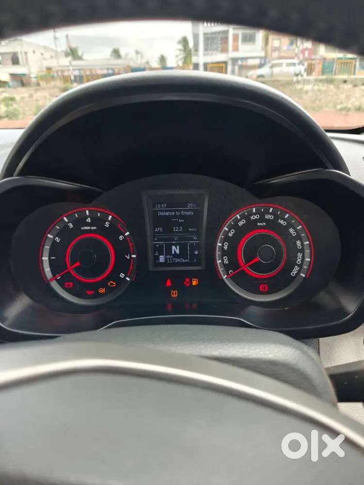 Mahindra Xuv300 2022 Petrol 117500 Km Driven