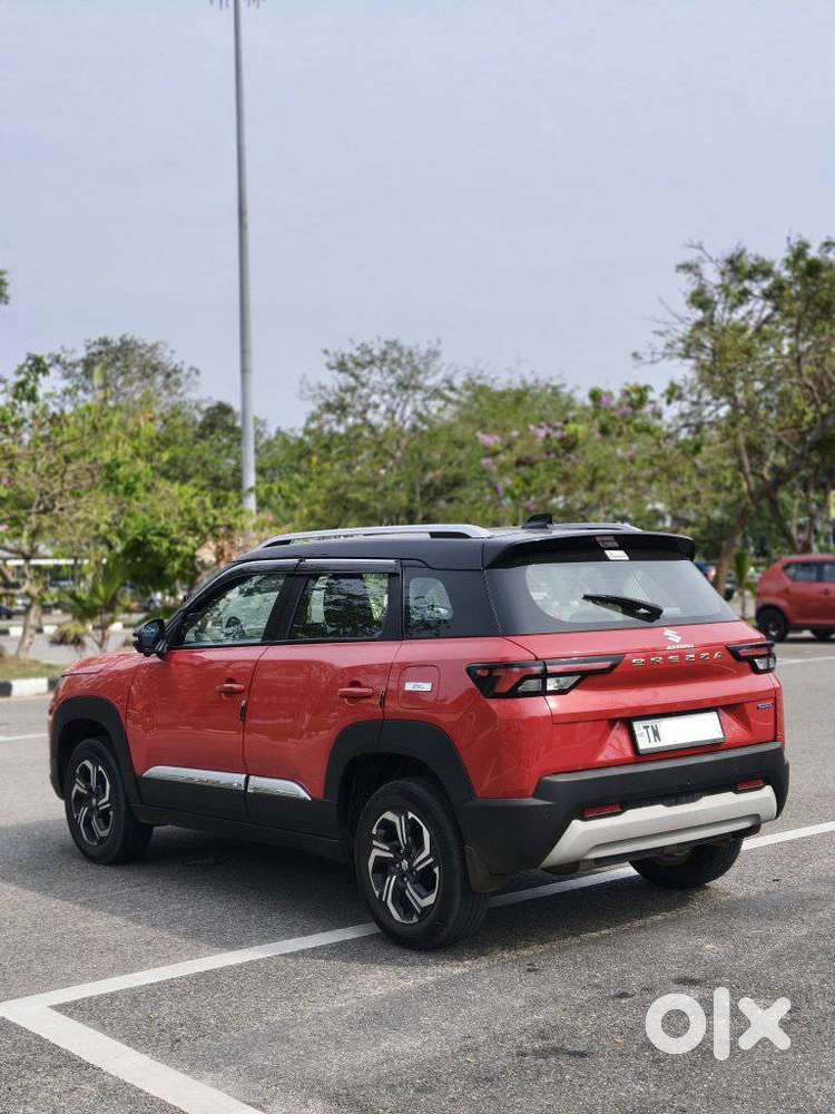 Maruti Suzuki Brezza 1.5 Zxi Plus Smart Hybrid Dual Tone, 2022, Petr..