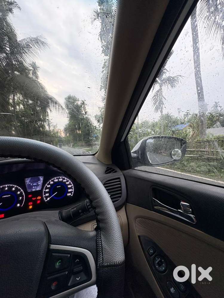 Hyundai Fluidic Verna 2013 Petrol 80000 Km Driven