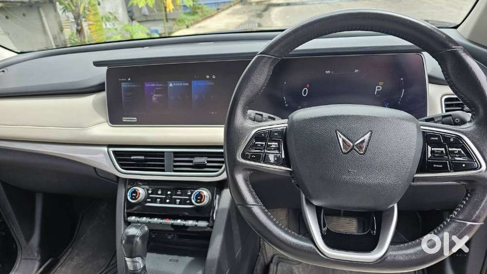 Mahindra Xuv700 2.0 Ax 7 Petrol At Luxury Pack Str, 2022, Petrol
