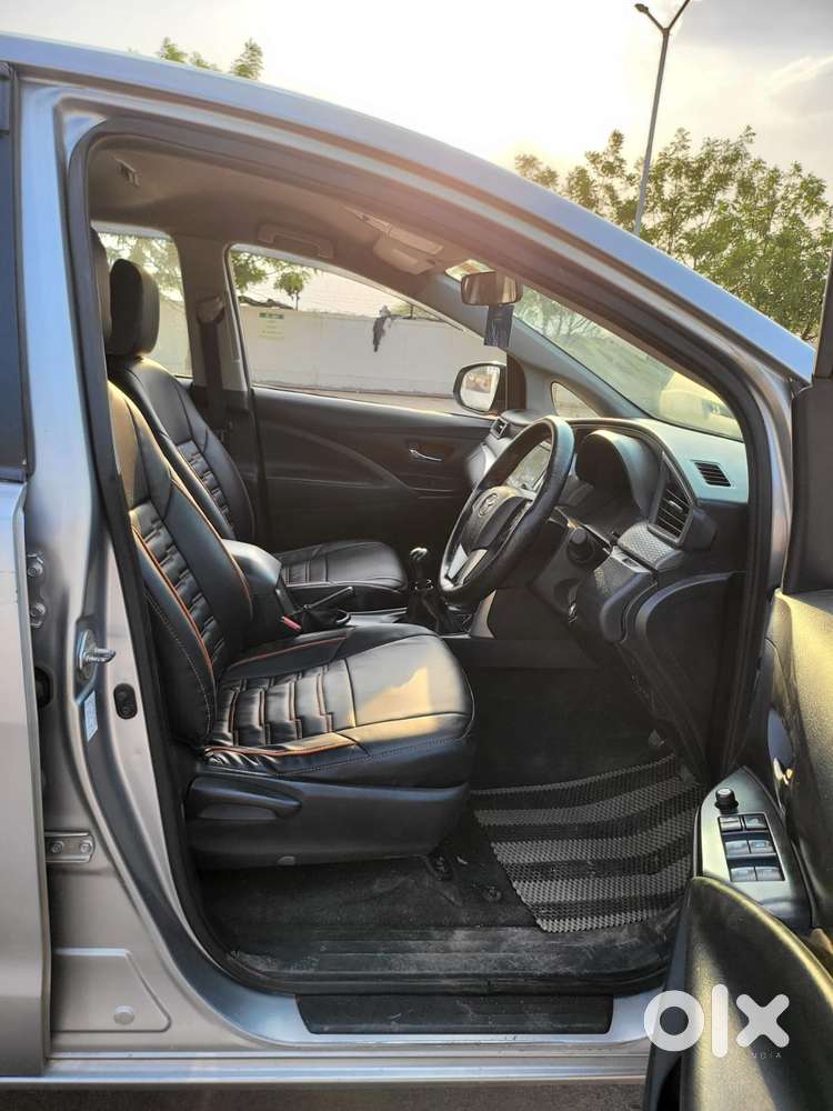 Toyota Innova Crysta 2.4 G Mt 7 Str, 2016, Diesel