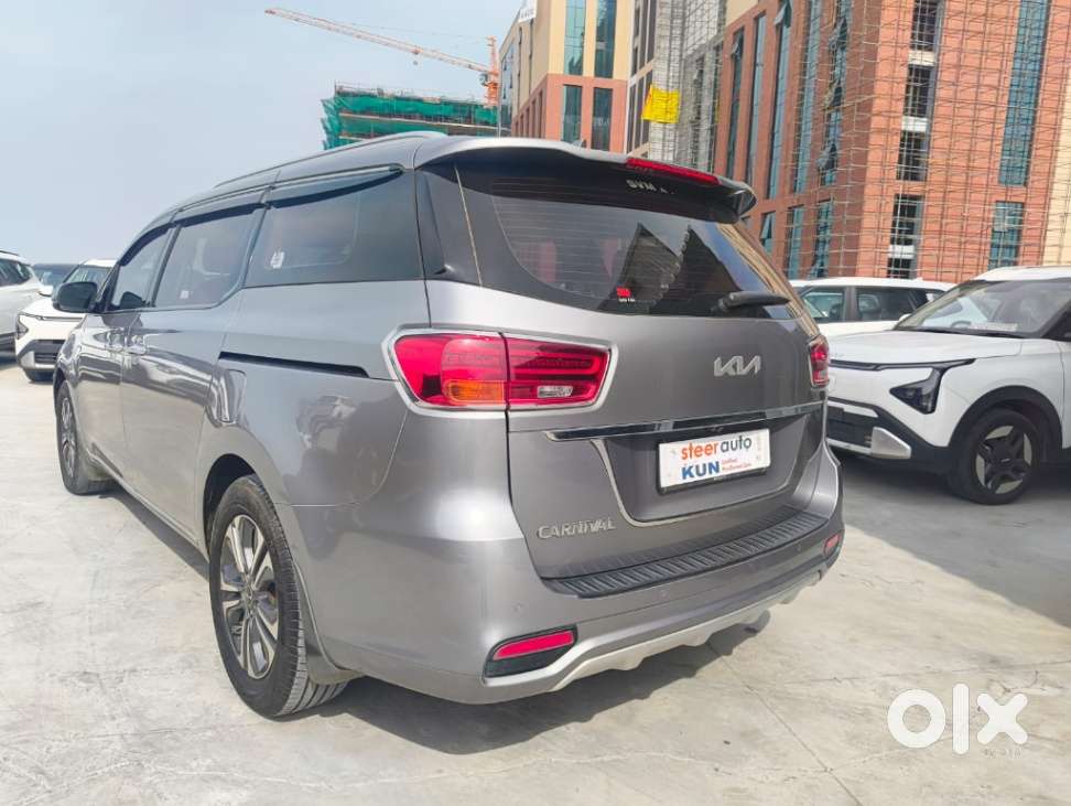 Kia Carnival Premium, 2021, Petrol