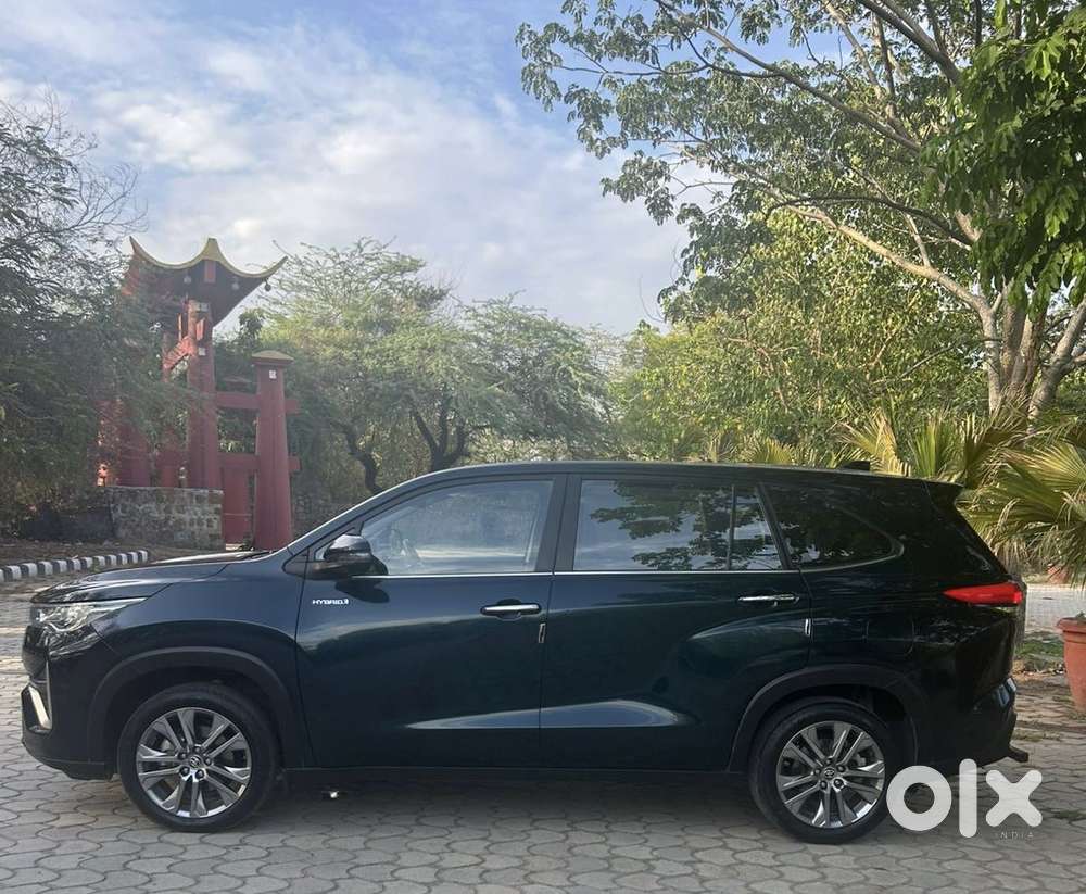 Toyota Innova Hycross 2.0 Zx (o) Hybrid 7 Str, 2024, Cng & Hybrids