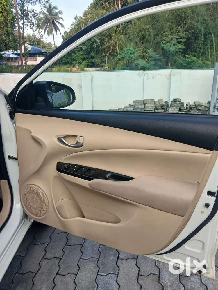 Toyota Yaris 1.5 V Mt