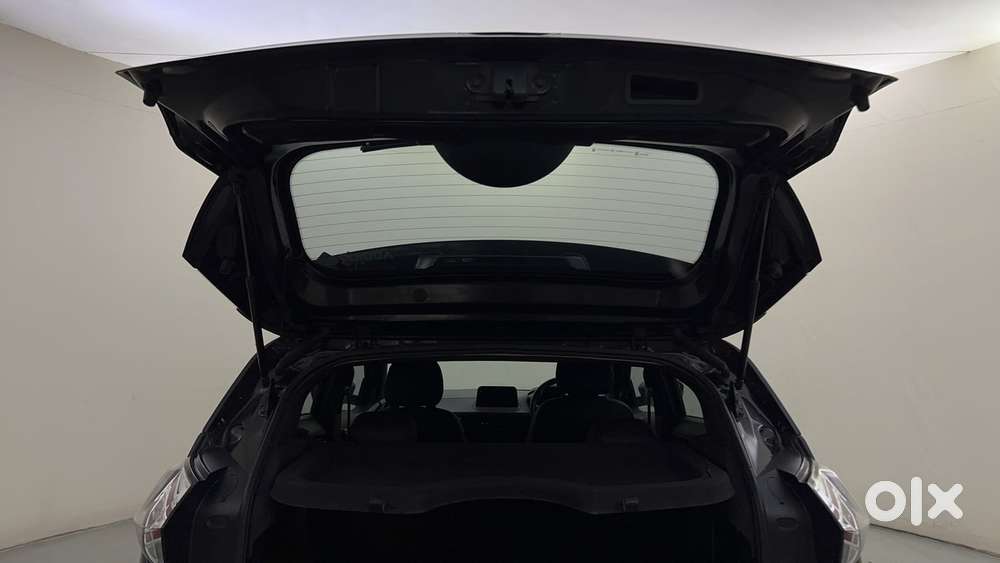 Tata Nexon 1.2 Revotron Xza Plus Luxs Red Dark Edition Amt, 2023, Pe..