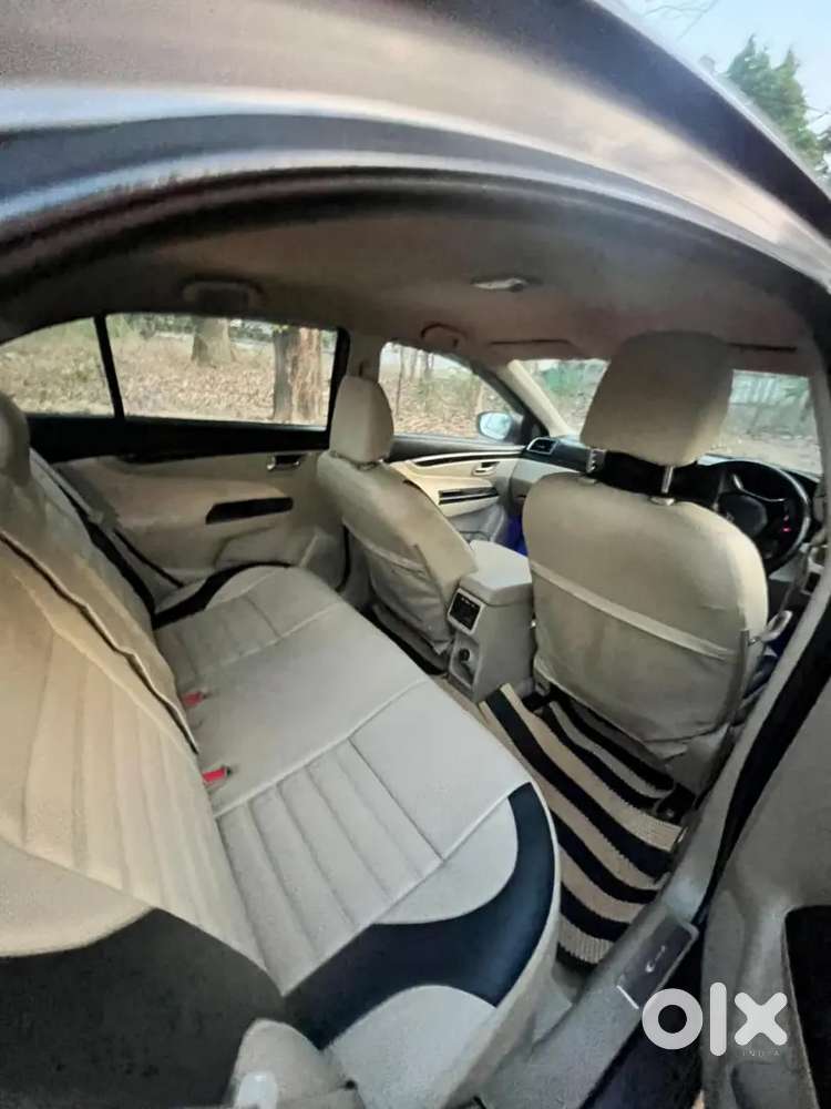 Argent Sall Car
