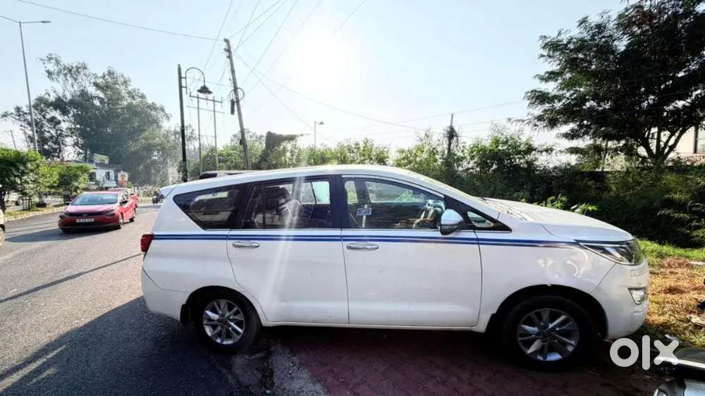 Toyota Innova Crysta 2018 Diesel 289000 Km Driven