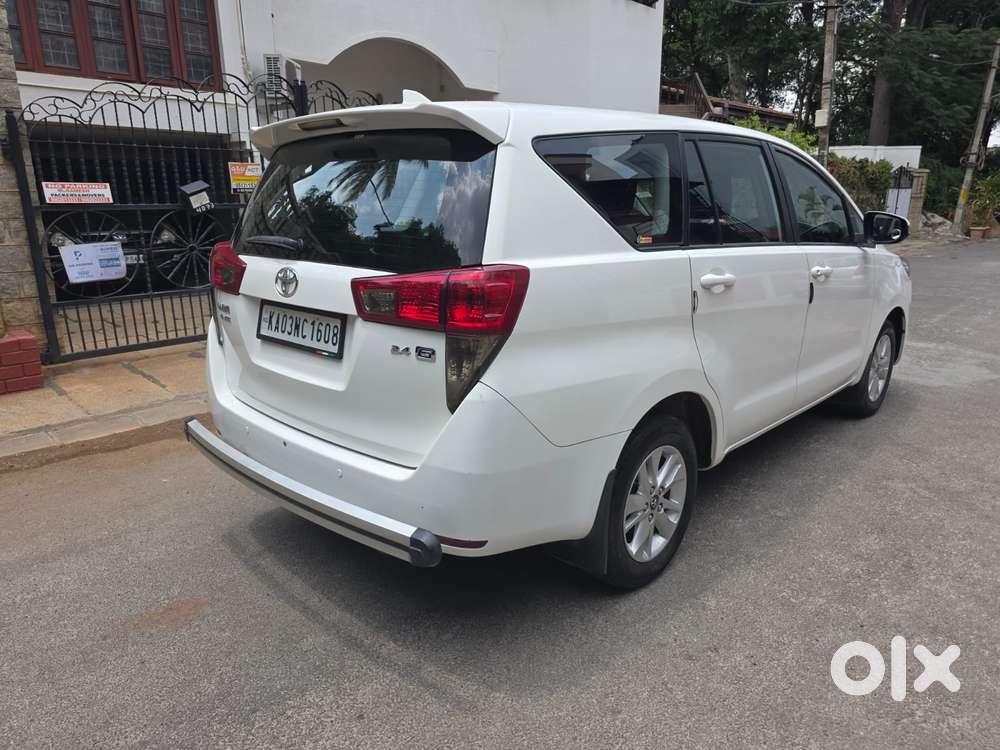 Toyota Innova Crysta 2.4 G Plus Mt 8 Str, 2018, Diesel