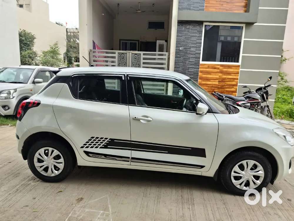 Maruti Suzuki Swift 2023 Petrol Manual