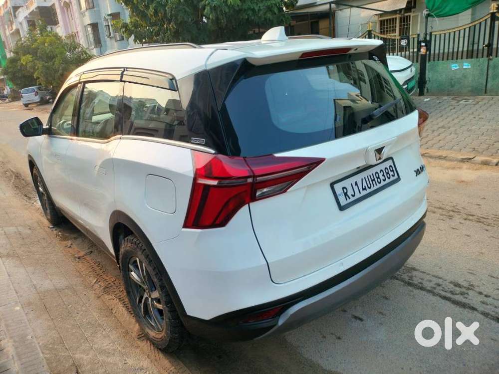 Mahindra Xuv700 2.0 Ax 5 Petrol Mt 7 Str, 2022, Diesel