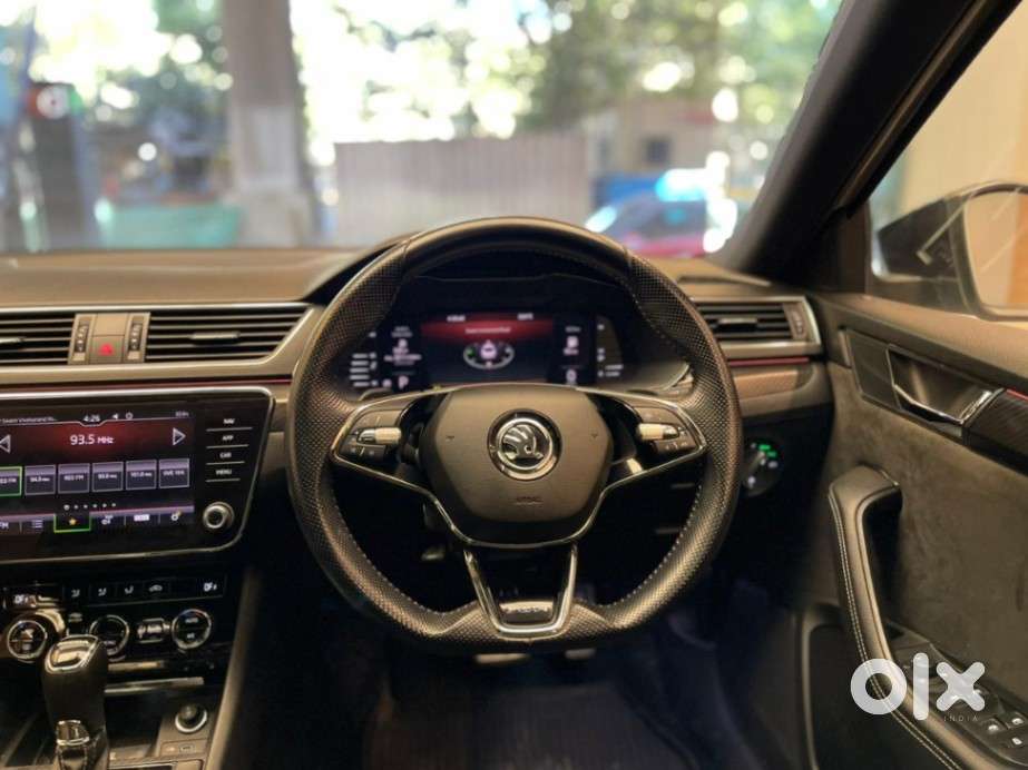 Skoda Superb [2020-ongoing] 1.8 Sportline, 2022, Petrol