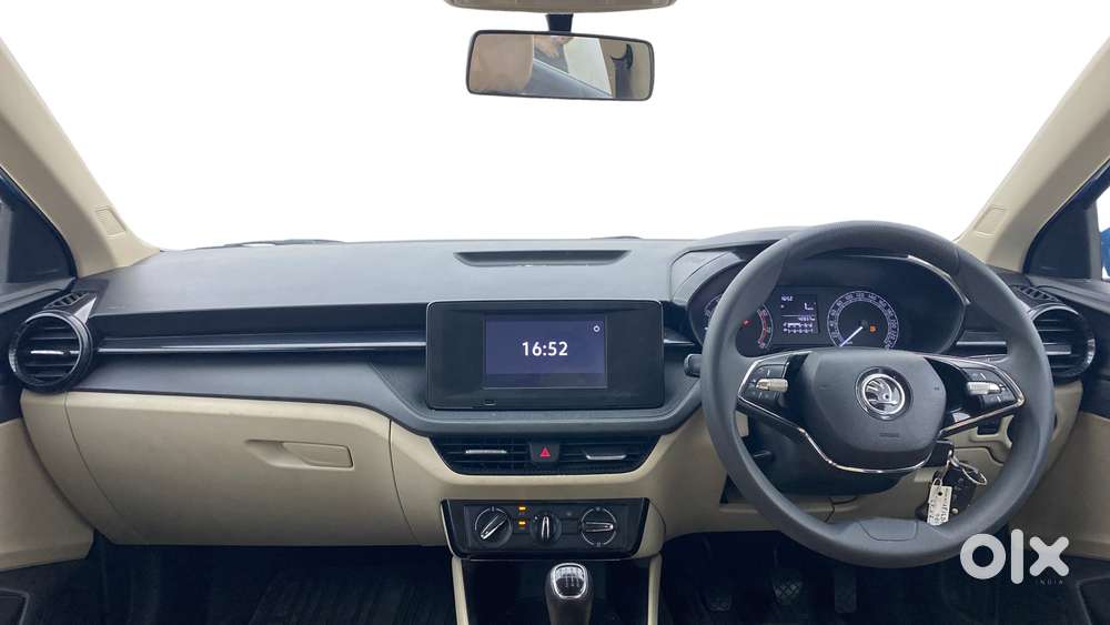 Skoda Slavia Ambition 1.5l Tsi Mt, 2022, Petrol