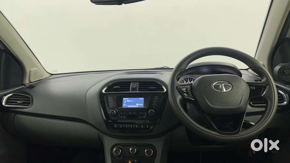 Tata Tigor Xza, 2018, Petrol