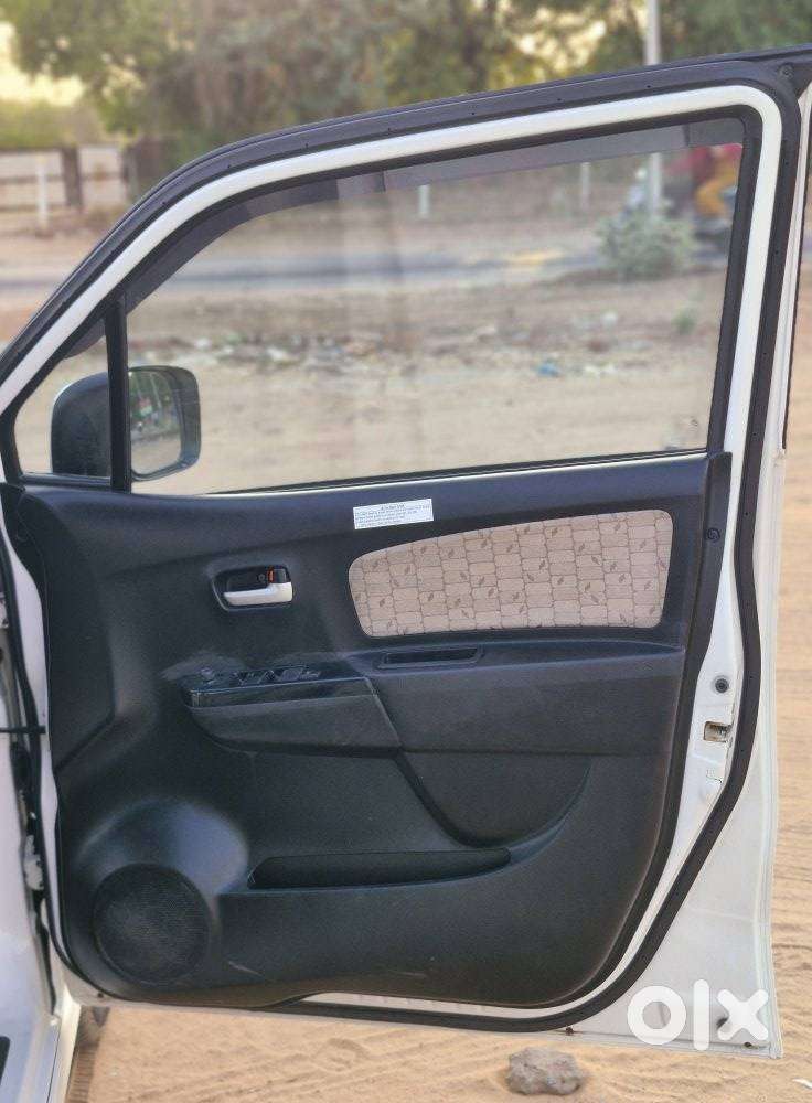 Maruti Suzuki Stingray Vxi Optional, 2017, Petrol