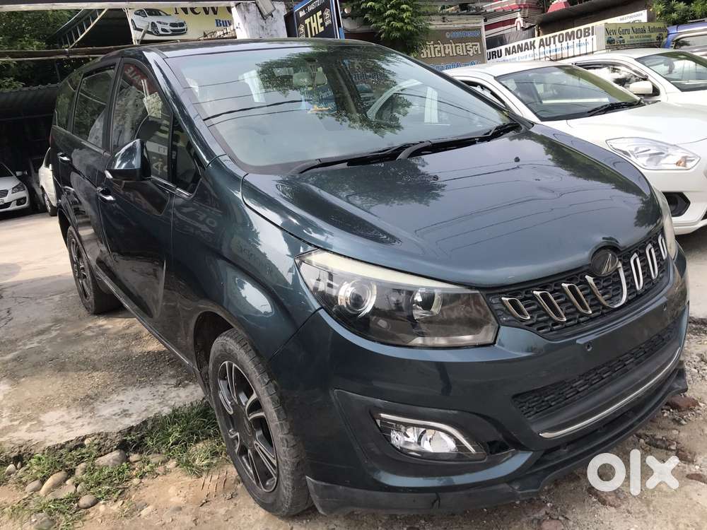 Mahindra Marazzo M8, 2018, Diesel