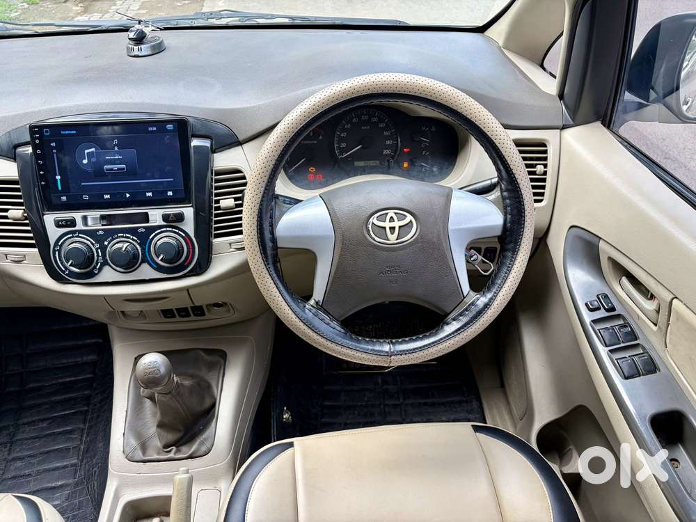 Toyota Innova 2.5 E, 2014, Diesel