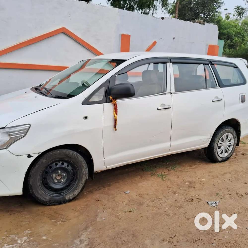 Toyota Innova 2013 Diesel 220000 Km Driven