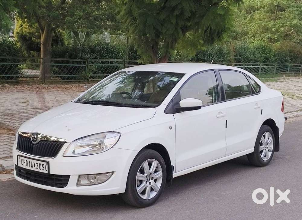 Skoda Rapid 1.6 Mpi Ambition, 2014, Petrol
