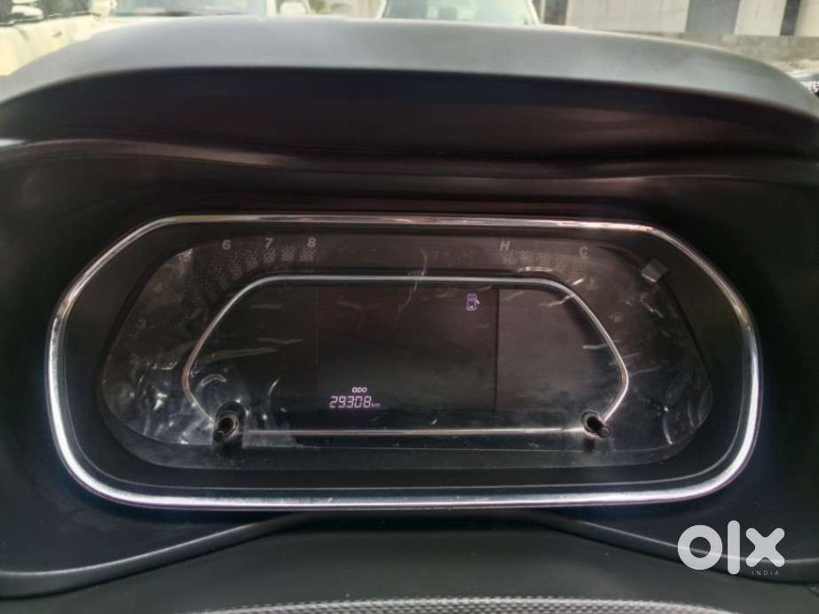 Tata Nexon 1.2 Revotron Xza Plus Premium, 2023, Petrol